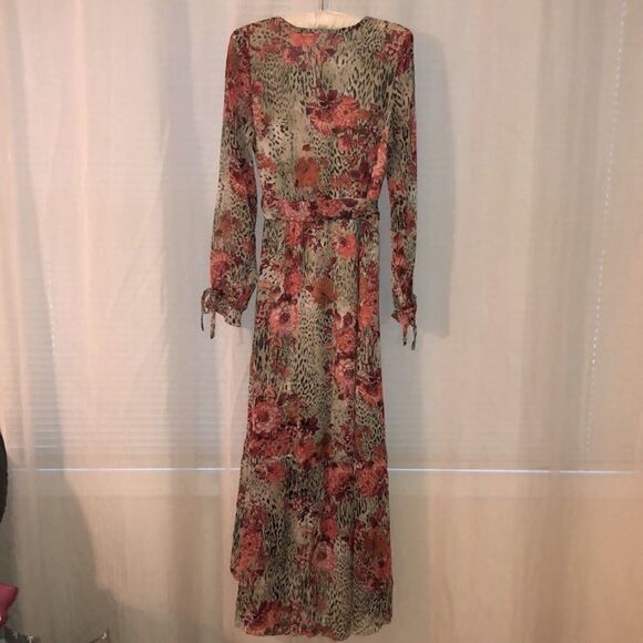 Kendall+Kylie M Flounce Tiered Long Sleeve Floral Animal Pr Swim Coverup - Picture 3 of 12